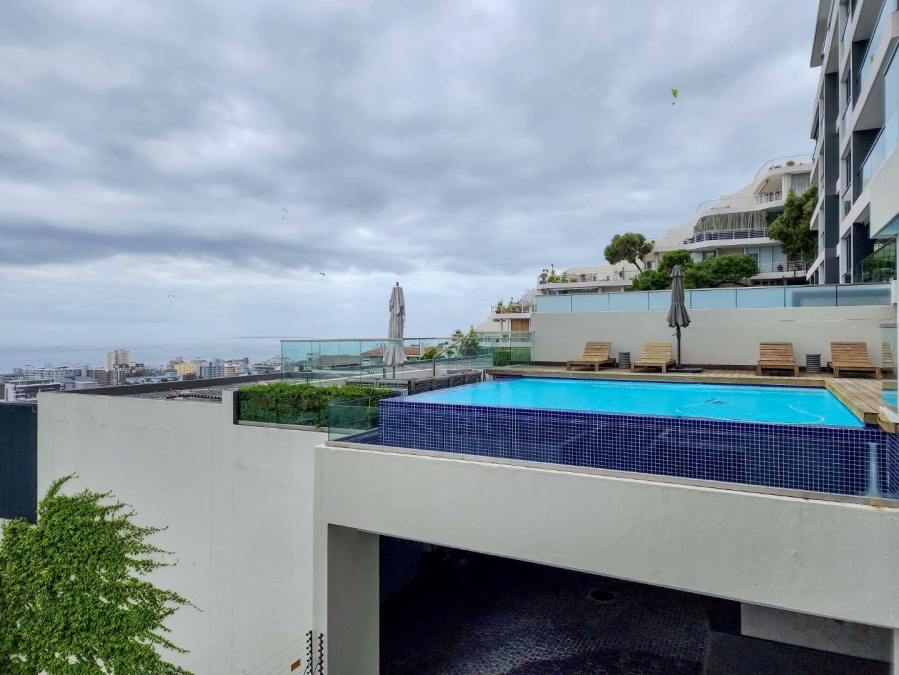 3 Bedroom Property for Sale in Sea Point Western Cape